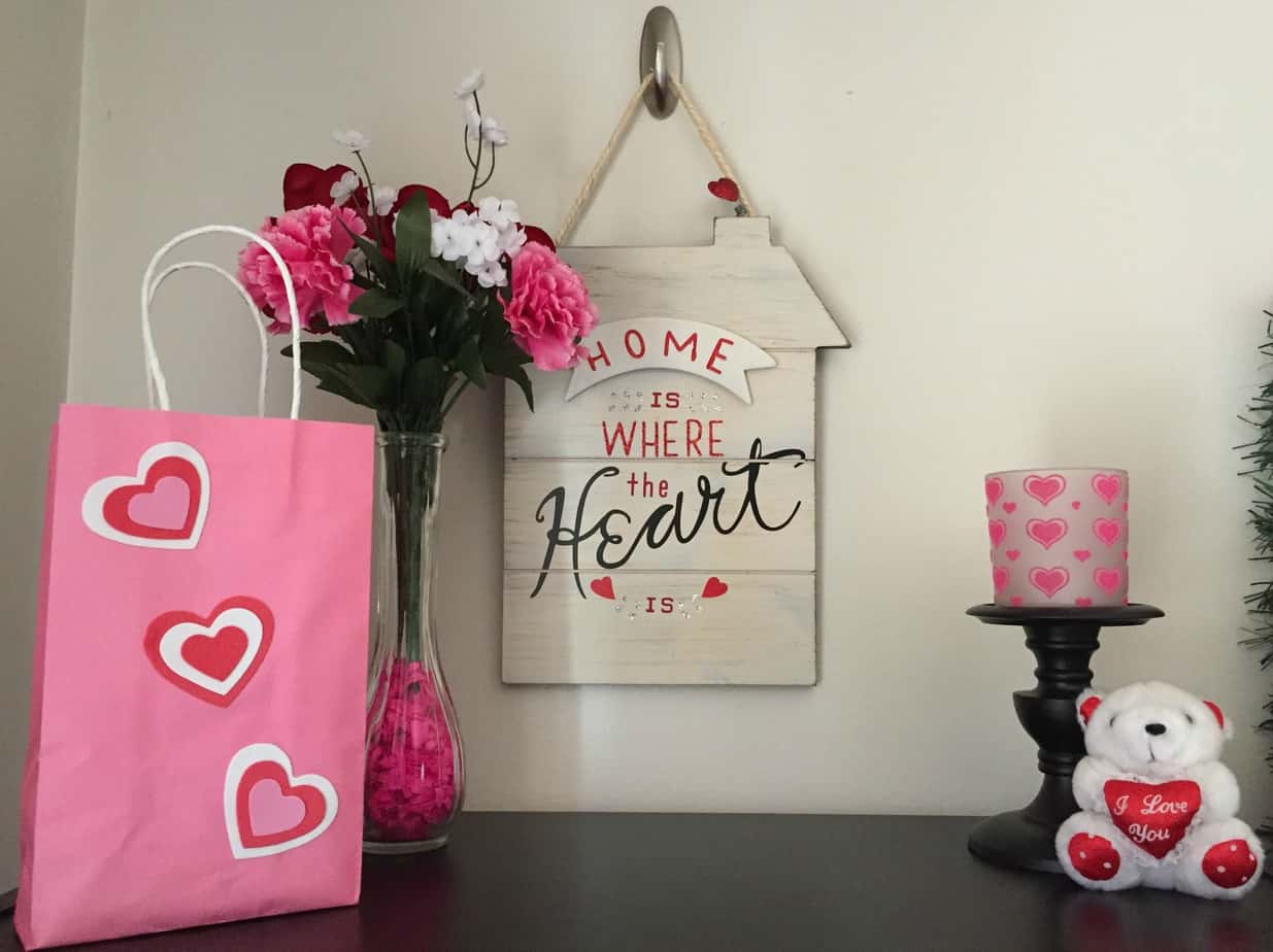 Pantry-Display-Pink-Flowers-Hearts